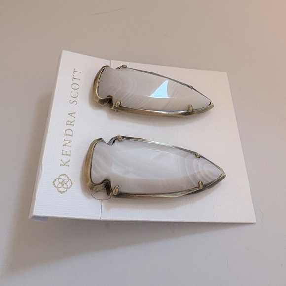 NWT [Kendra Scott] Kathryn Large Stud Geometric Earrings in White Banded Agate - Picture 8 of 10